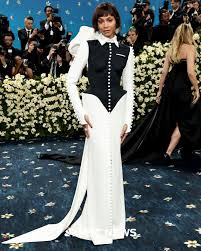 Zoe Saldana in black and white at the 2025 Met Gala.
